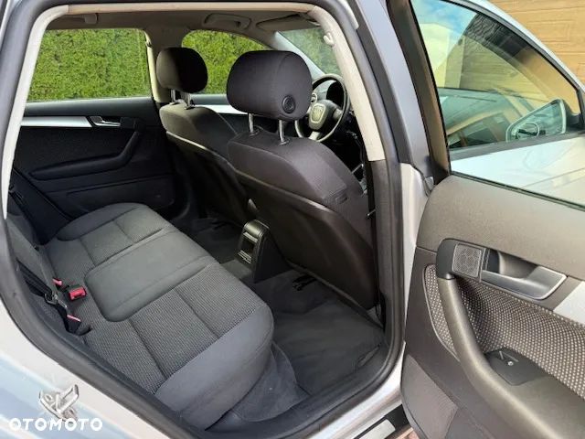 Audi A3 Sportback 2.0 TDI DPF (DSG) S tronic Ambiente - 15