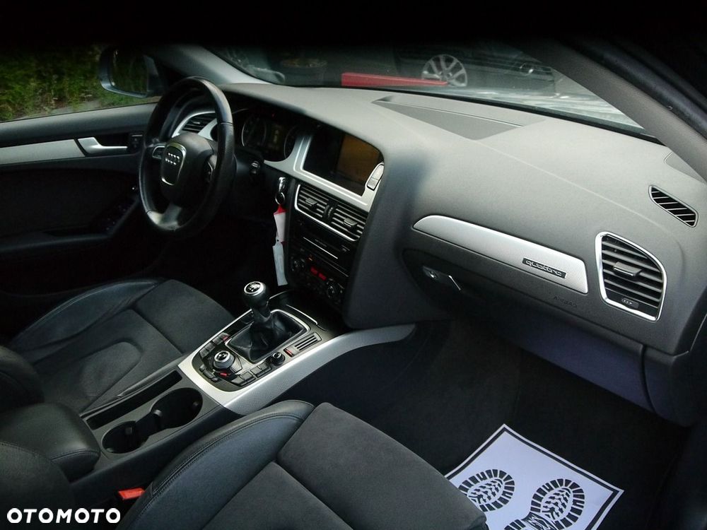 Audi A4 Allroad 2.0 TDI Quattro - 30