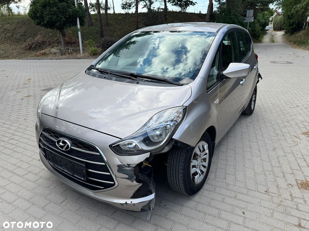 Hyundai ix20 1.4 blue Trend - 14