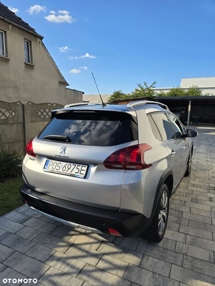 Peugeot 2008 1.2 PureTech Allure S&S - 7