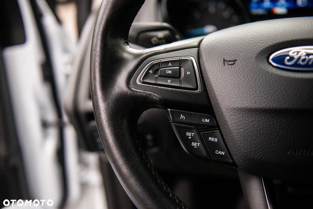 Ford Focus 1.5 EcoBlue Start-Stopp-System TITANIUM STYLE - 32