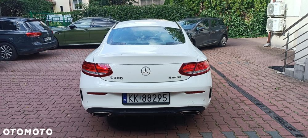 Mercedes-Benz Klasa C 300 9G-TRONIC - 7