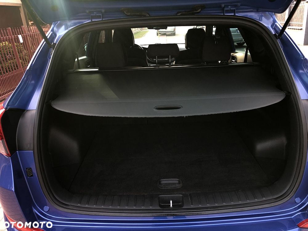 Hyundai Tucson 1.6 GDI BlueDrive GO 2WD - 30