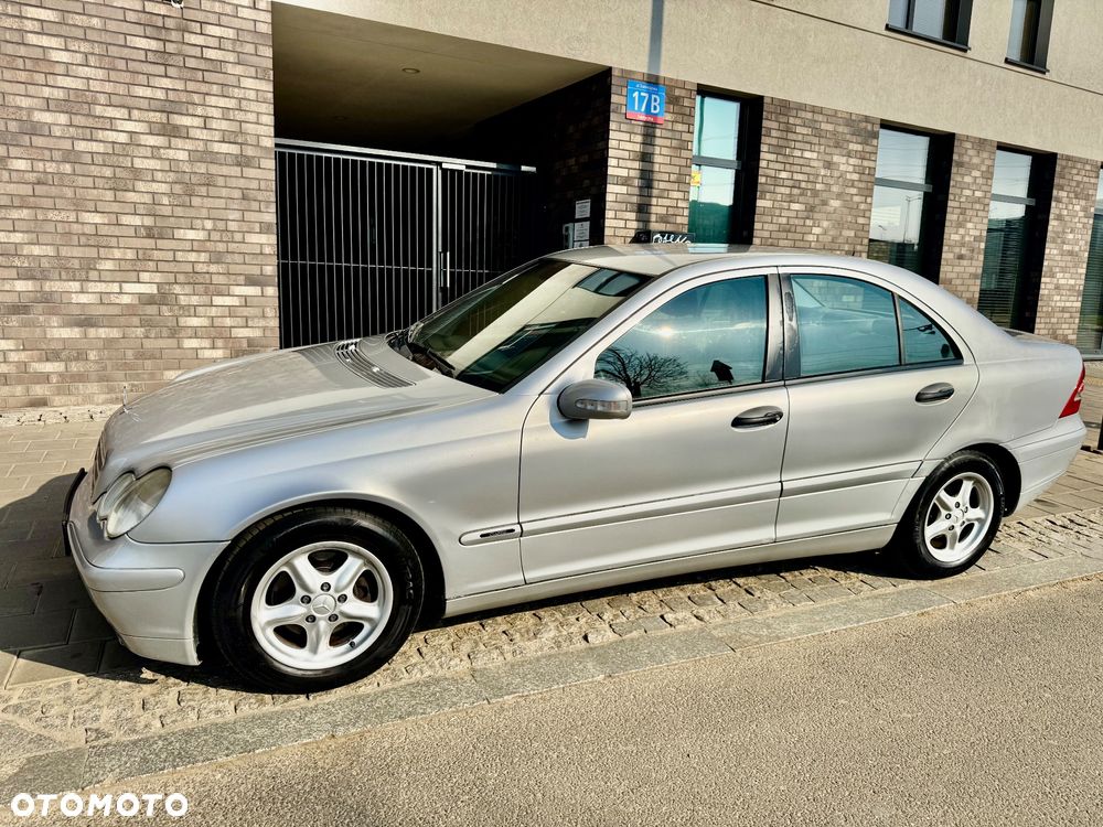 Mercedes-Benz Klasa C 220 CDI Classic - 3
