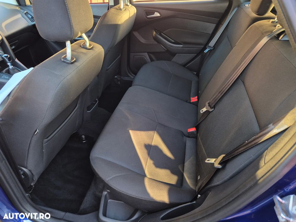 Ford Focus - 12