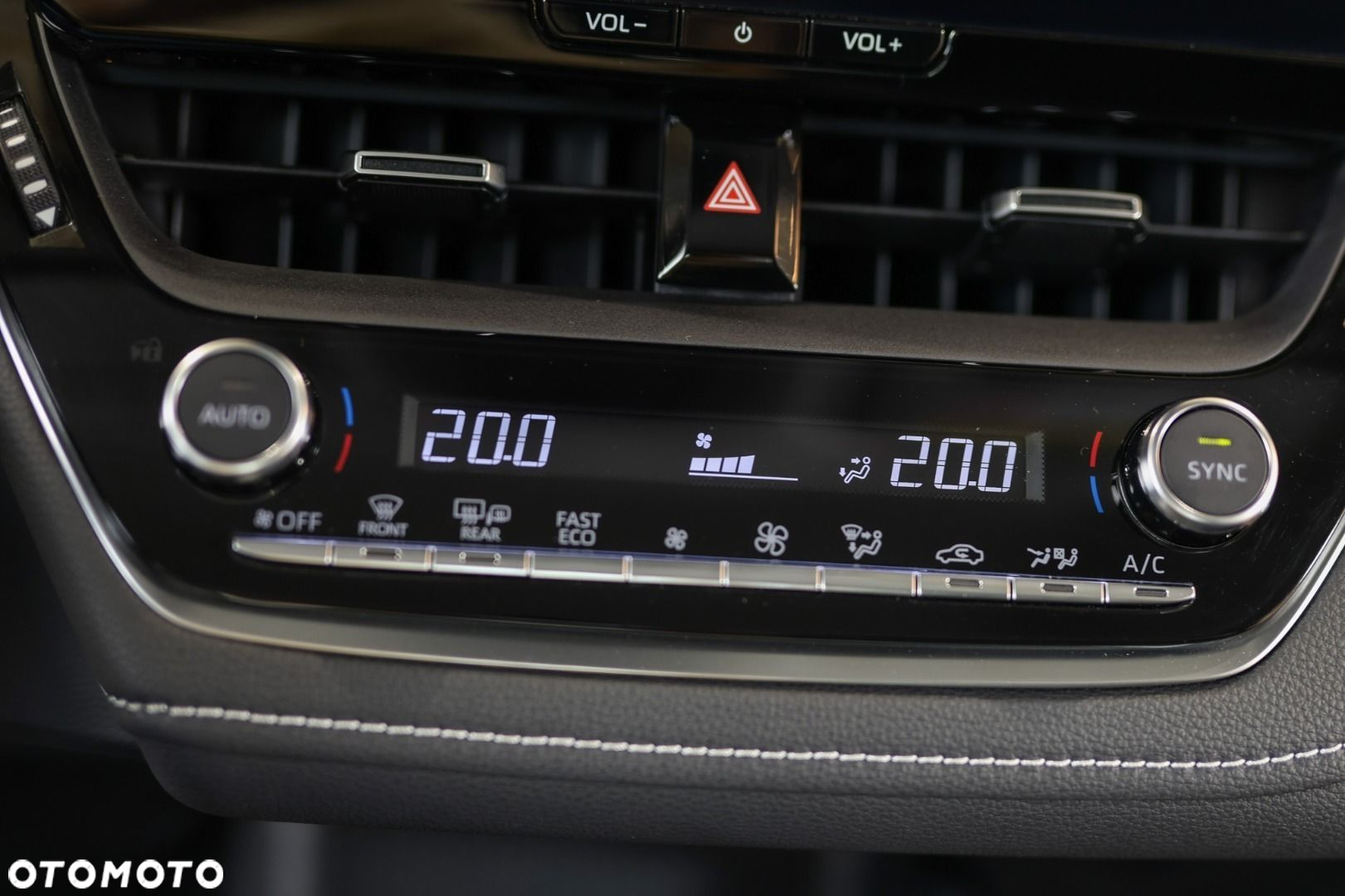 Toyota Corolla - 23
