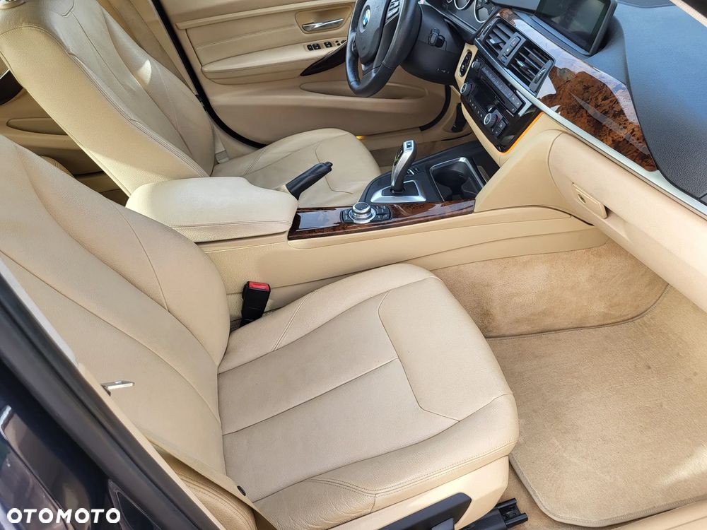 BMW Seria 3 328i xDrive - 17