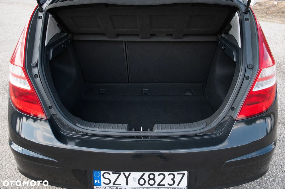 Hyundai i30 1.4 Comfort EU5 - 12
