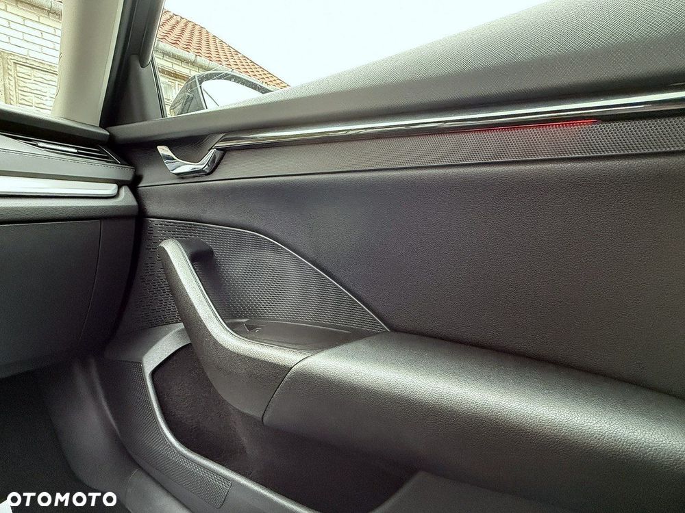 Skoda Octavia 2.0 TDI DSG Clever - 24