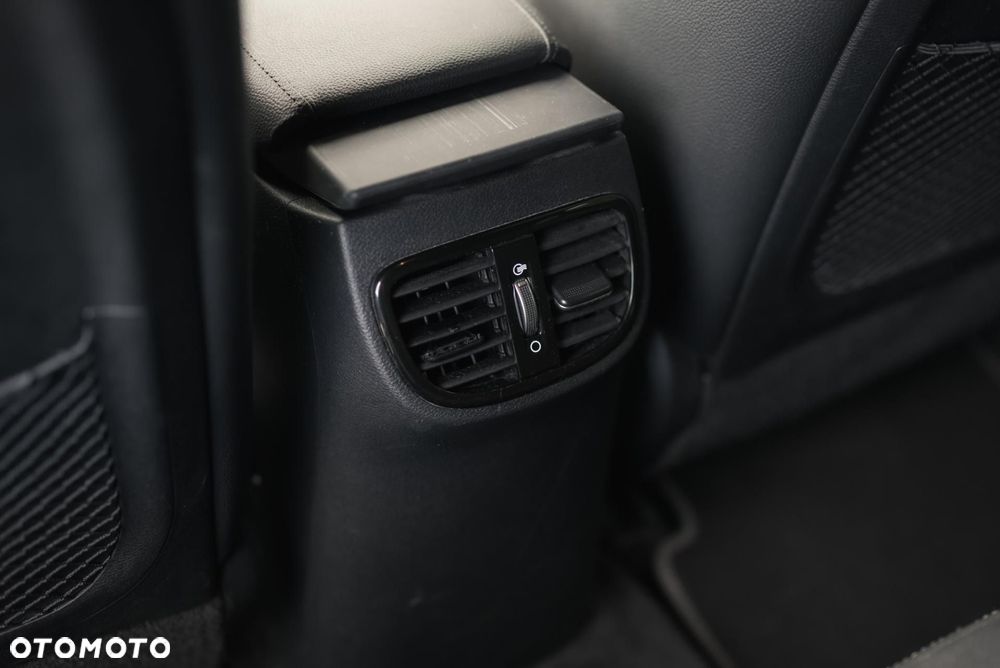 Kia ProCeed 1.4 T-GDI GT Line DCT - 34