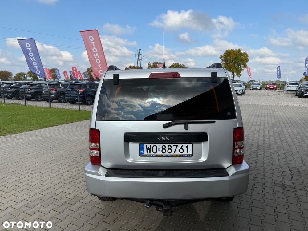 Jeep Liberty - 13