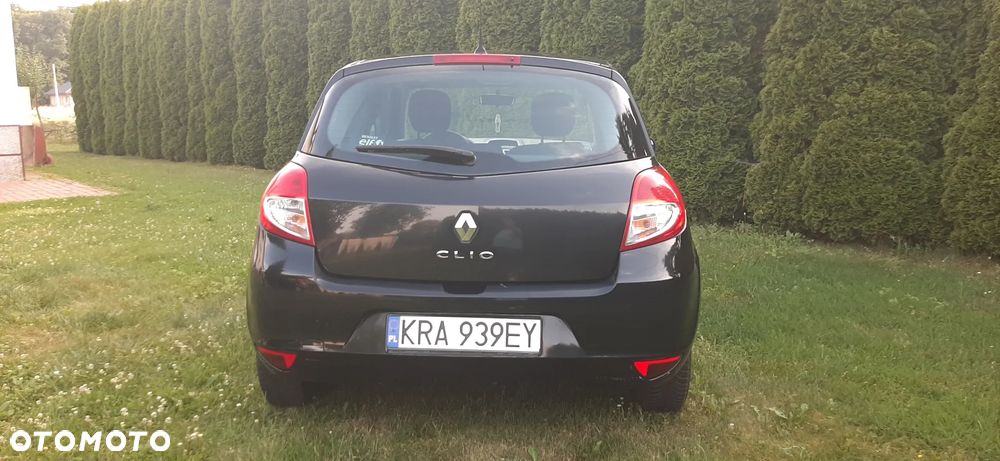 Renault Clio - 21