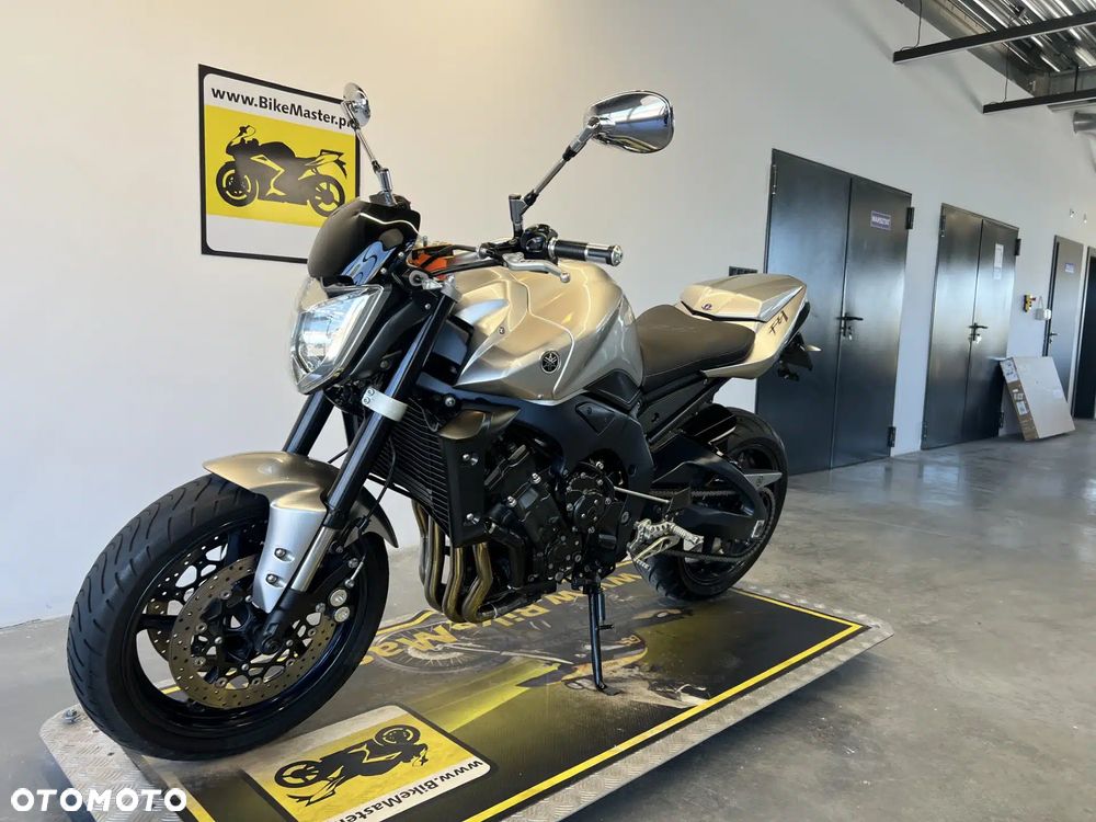 Yamaha FZ - 4