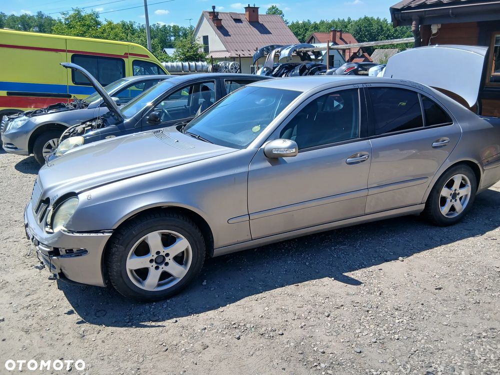 E-Klasa W211 2.2 CDI 646.961 lakier 723   maska zderzak drzwi  silnik skrzynia  klapa błotnik - 1