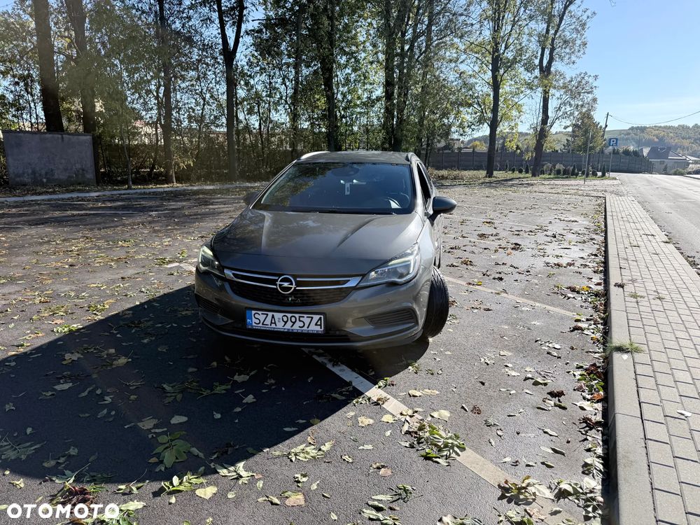 Opel Astra 2019 photo 2