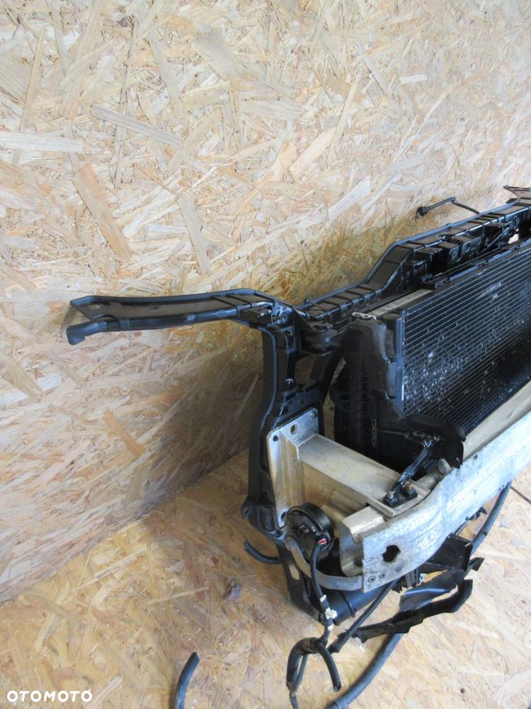 pas przedni chłodnice audi a4 b8 allroad 2.0 tdi automat - 2