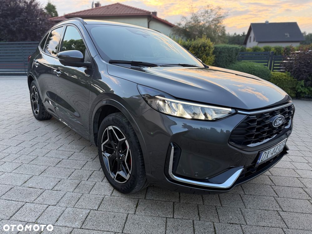 Ford Kuga 2.5 FHEV FWD ST-Line X - 2
