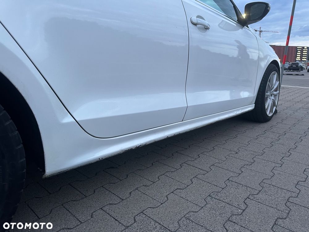 Volkswagen Jetta 2.0 TDI Comfortline - 14