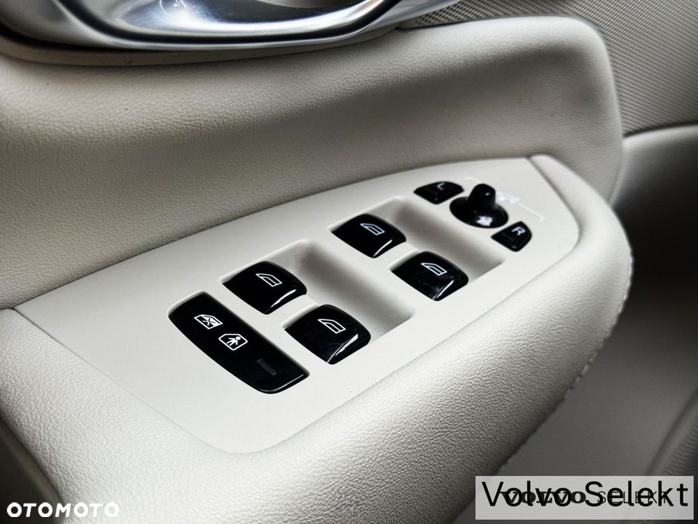 Volvo XC 90 - 38