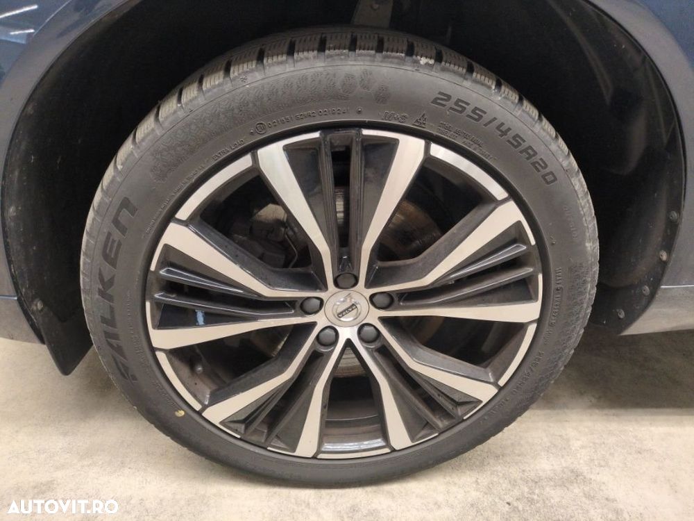 Volvo XC 60 B4 D Plus Dark - 9