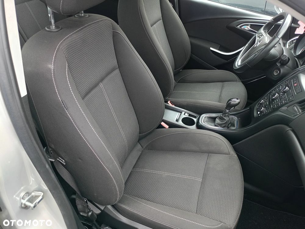 Opel Astra 1.6 Design Edition - 12