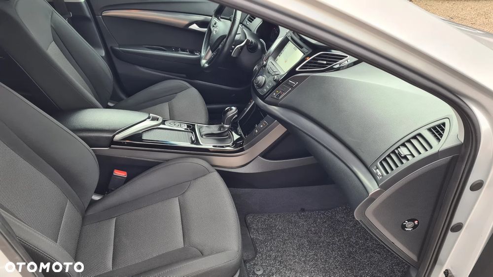 Hyundai i40 Kombi 1.7 CRDi DCT Premium - 35