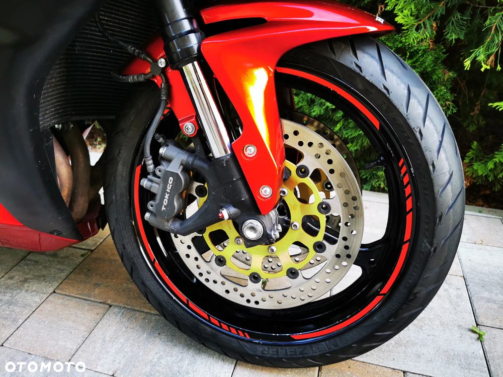 Honda CBR - 23