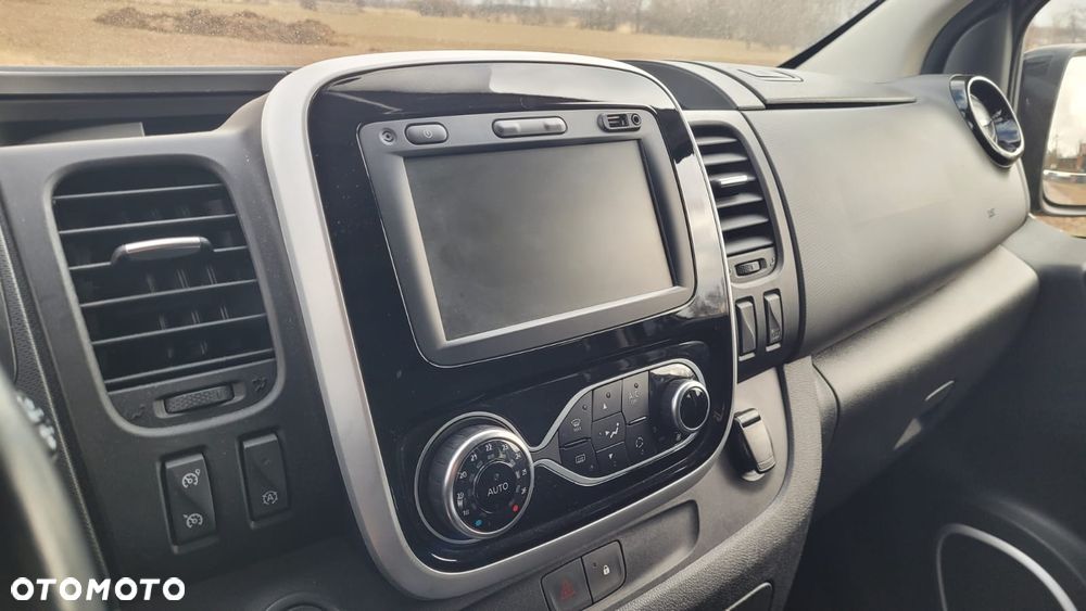 Renault Trafic - 16