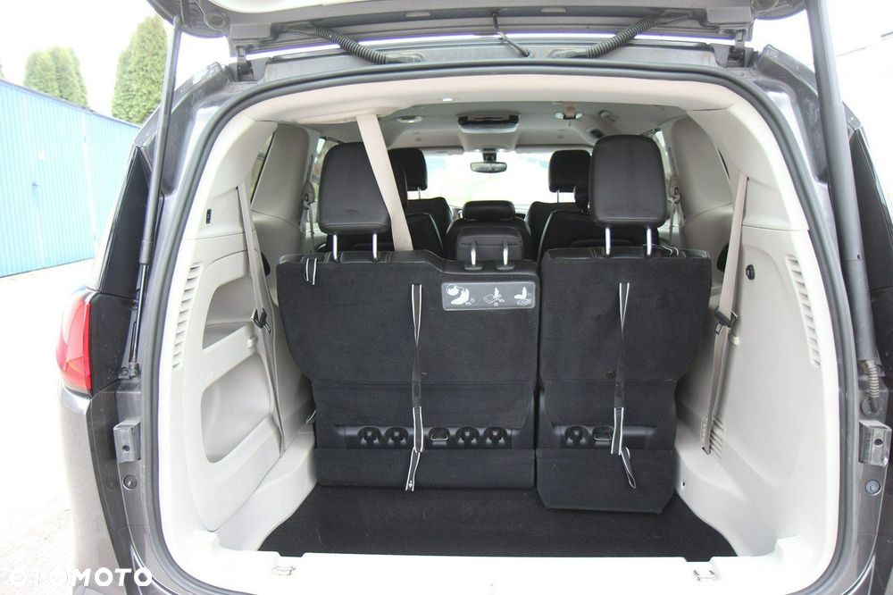 Chrysler Pacifica - 37