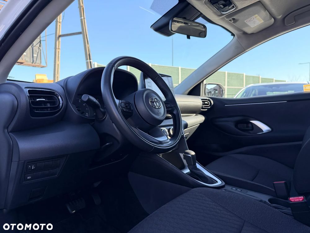 Toyota Yaris 1.5 Comfort CVT - 12