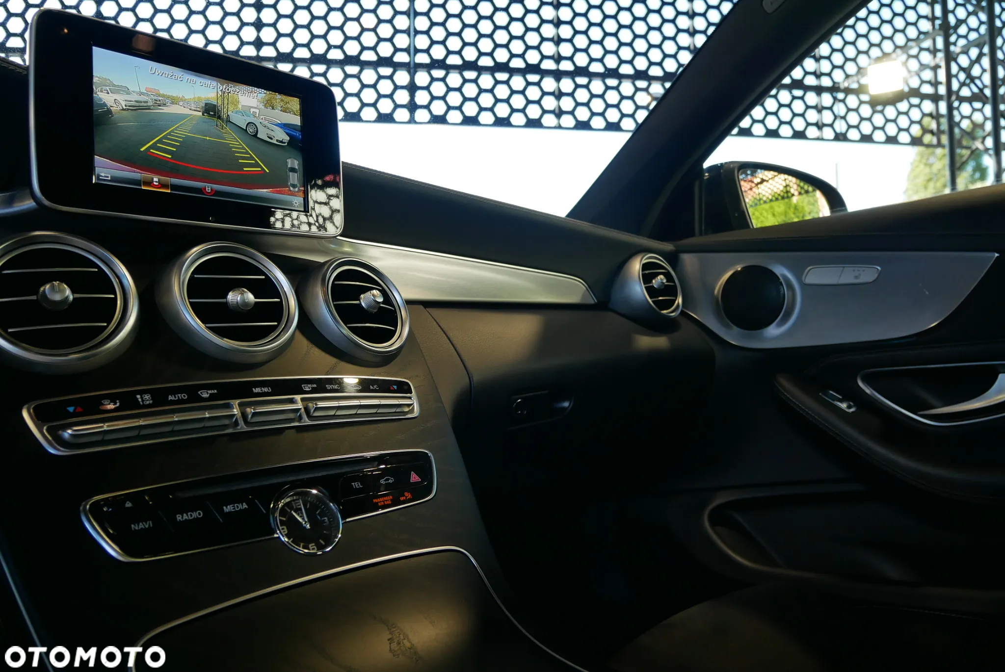 Mercedes-Benz Klasa C 200 4-Matic 9G-TRONIC - 22