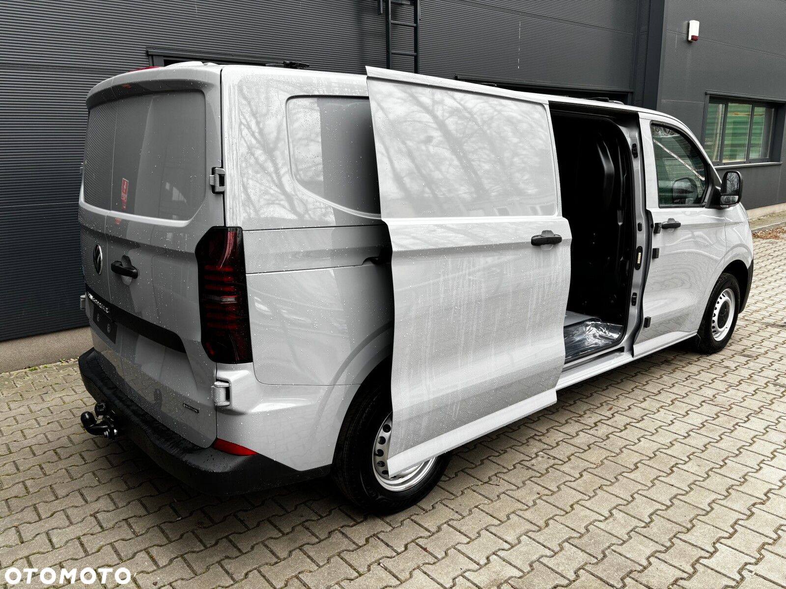 Volkswagen Transporter L2 2.0 TDI 4MO 150 KM 8-b automat. - 25