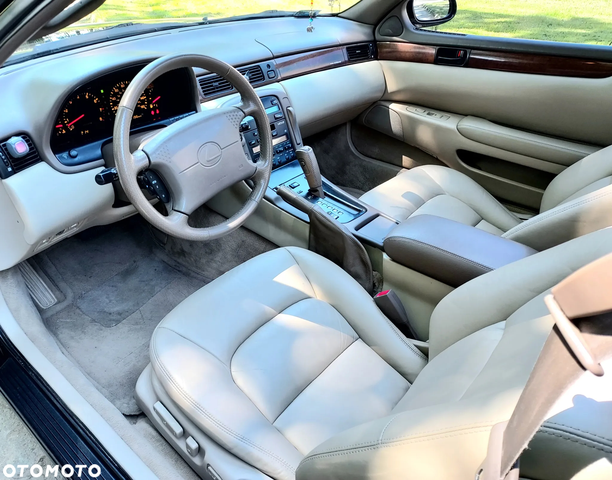 Lexus SC 400 - 25