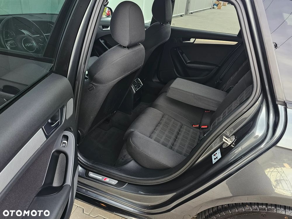 Audi A4 Avant 2.0 TDI DPF clean diesel multitronic S line Sportpaket - 26