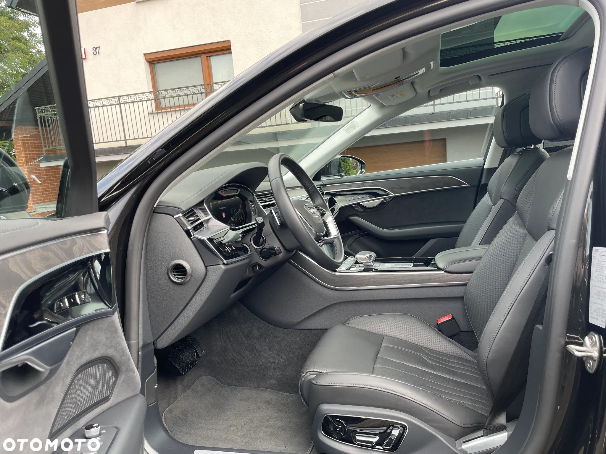Audi A8 55 TFSI quattro tiptronic - 37