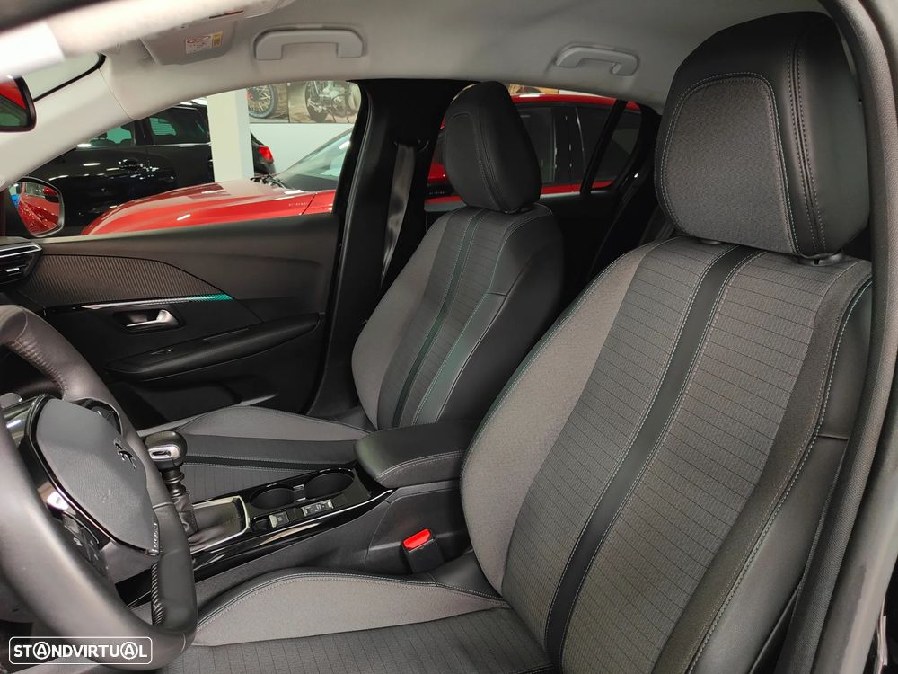 Peugeot 208 1.2 PureTech Allure Pack - 27