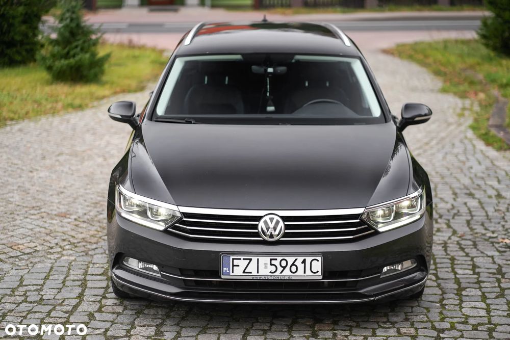 Volkswagen Passat 2.0 TDI SCR DSG Highline - 2