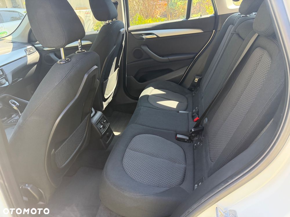 BMW X1 sDrive18i - 15