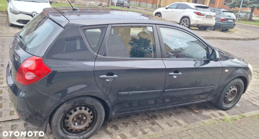 Kia Ceed 1.4 Comfort + - 2