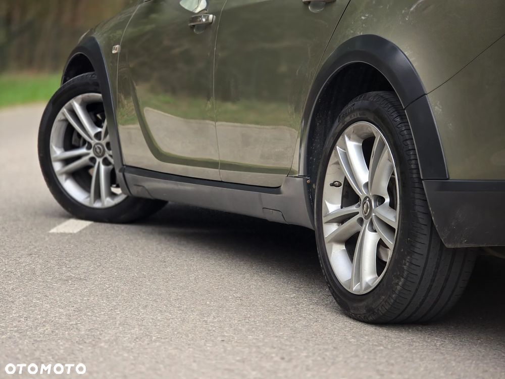 Opel Insignia 2.0 CDTI Cosmo 4x4 S&S - 36