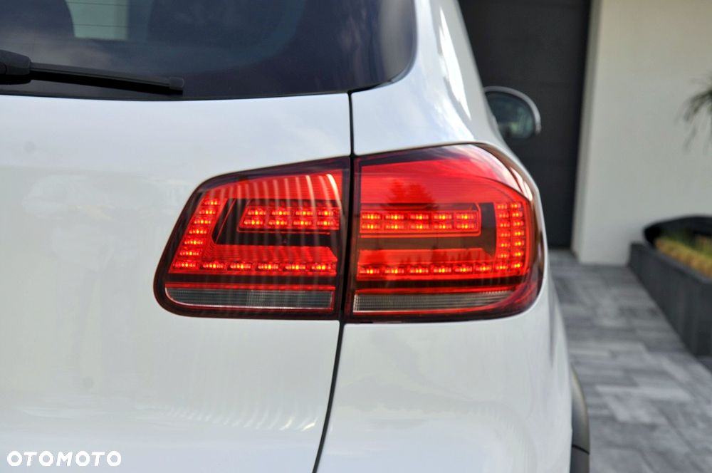 Volkswagen Tiguan 2.0 TDI 4Mot Perfectline R-Style DSG - 28