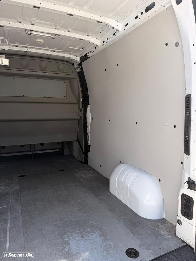 Renault Master 7Lug Maxi - 10