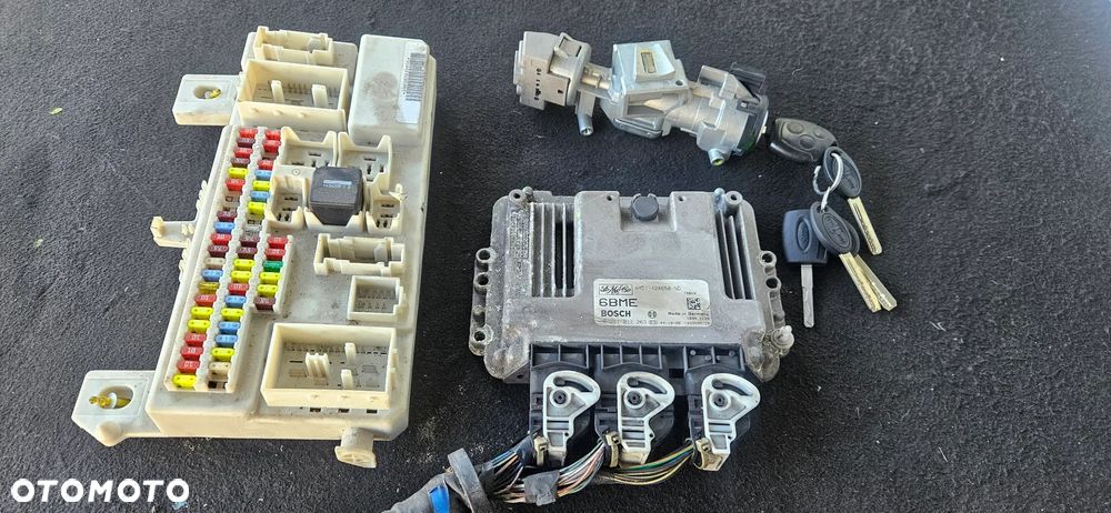 Komputer silnika 0281011263 moduł komfortu 4m5t14a073dc stacyjka Ford Focus Mk2 - 1