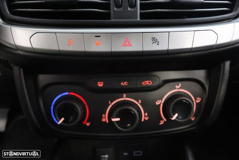 Fiat Tipo 1.4 Easy - 19