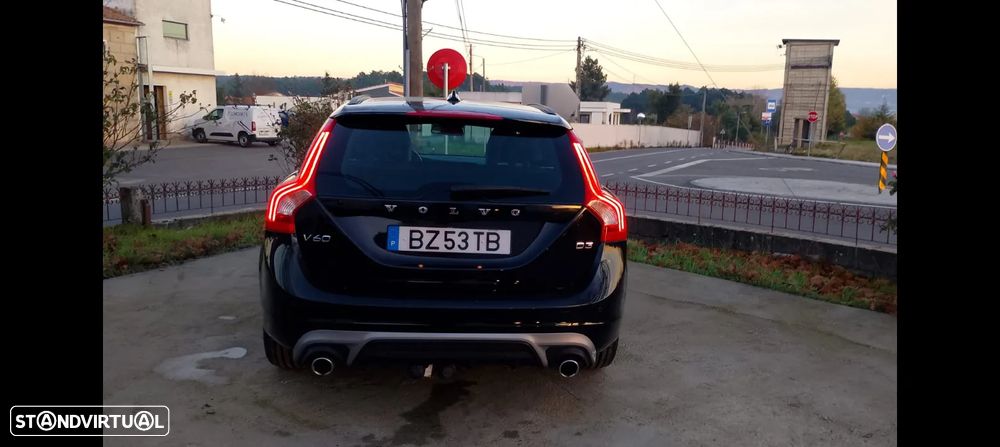 Volvo V60 2.0 D3 R-Design Momentum - 15