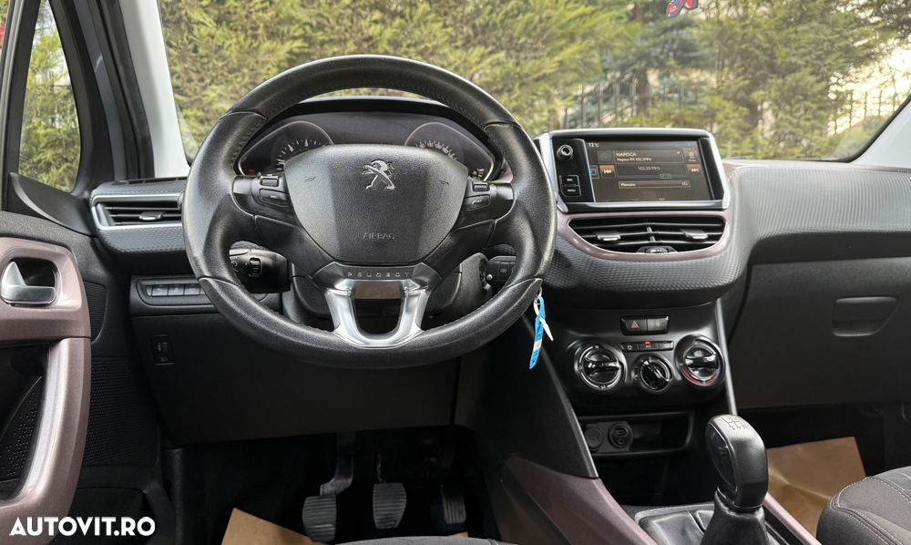 Peugeot 2008 e-HDi FAP 115 STOP & START Allure - 15