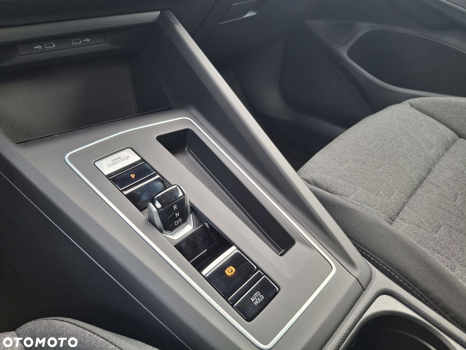 Volkswagen Golf - 12