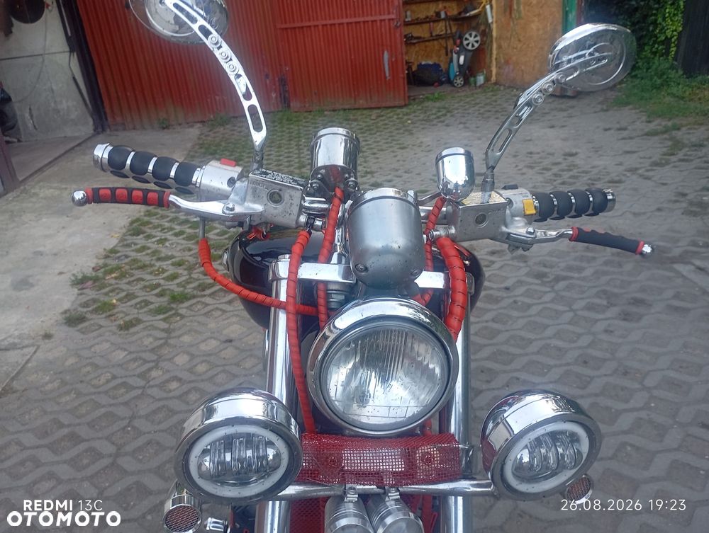 Suzuki Intruder - 9