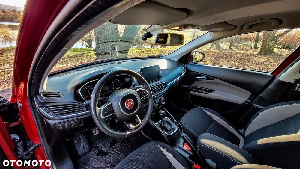Fiat Tipo 1.4 T-Jet 16v Lounge EU6d - 2