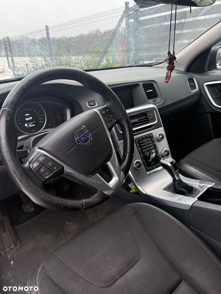 Volvo V60 D3 Drive-E Dynamic Edition (Kinetic) - 11